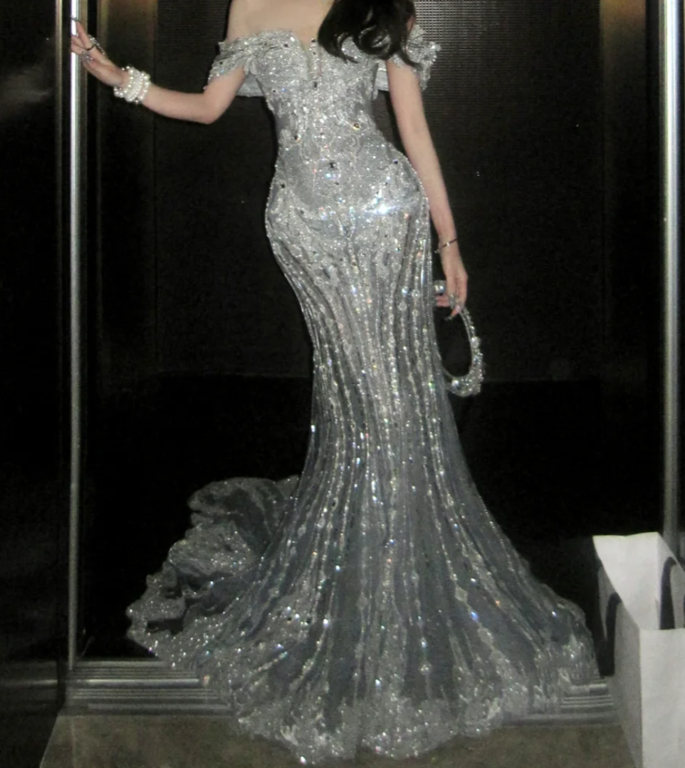 Luxurious Off The Shoulder Wedding Dress Beading Sequins Mermaid Bridal Dress GG7908