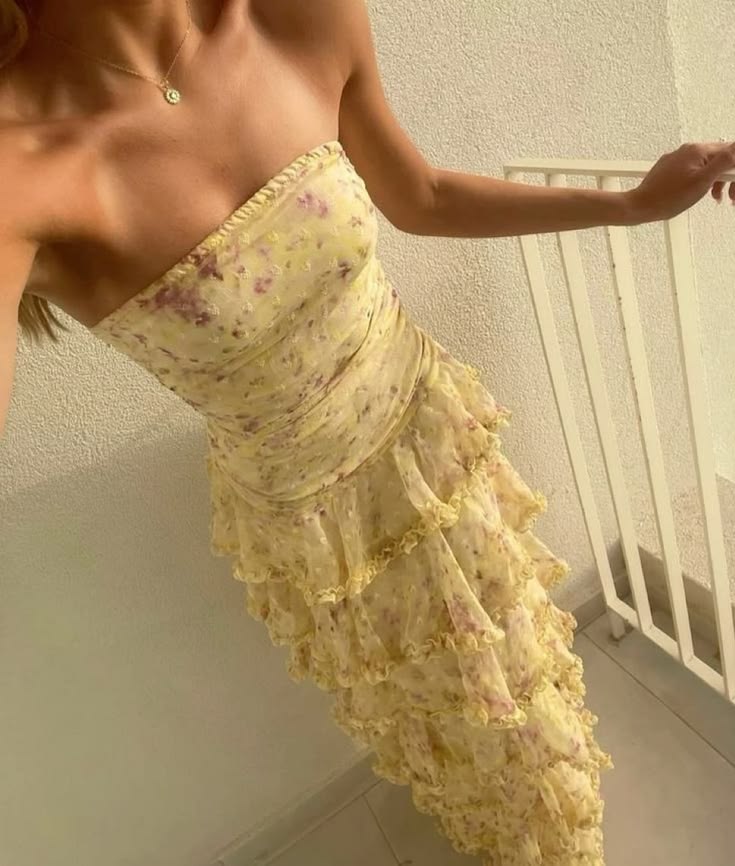 Playful Strapless Tiered Prom Dress Floral Ruffles Sheath Evening Dress GG7913
