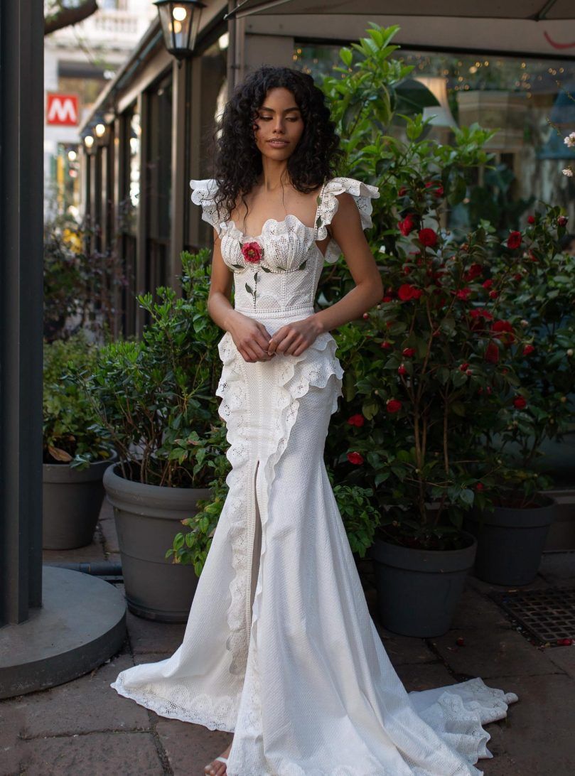 Classical Square Neck Slit Wedding Dress Ruffles Mermaid Bridal Dress GG7963