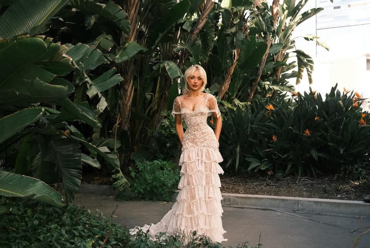 Attractive V Neck Tiered Prom Dress Ivory Sequins Mermaid Evening Dress GG7979