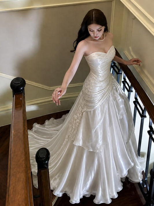 Graceful Strapless Lace Wedding Dress Sequins Satin A-Line Bridal Dress GG7986