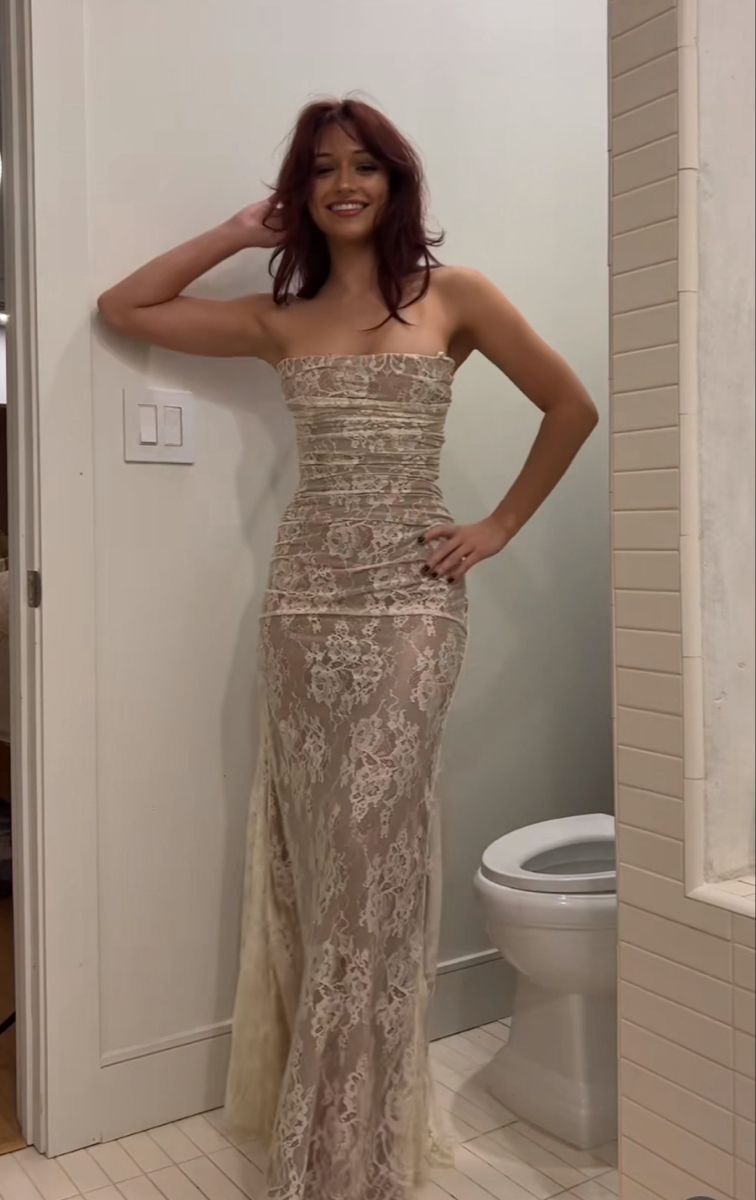 Retro Strapless Prom Dress Beige Lace Mermaid Evening Dress GG8007