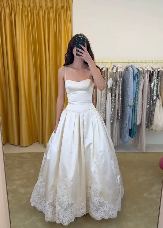 Chic Spaghetti Straps Wedding Dress Appliques Satin A-Line Bridal Dress GG8014