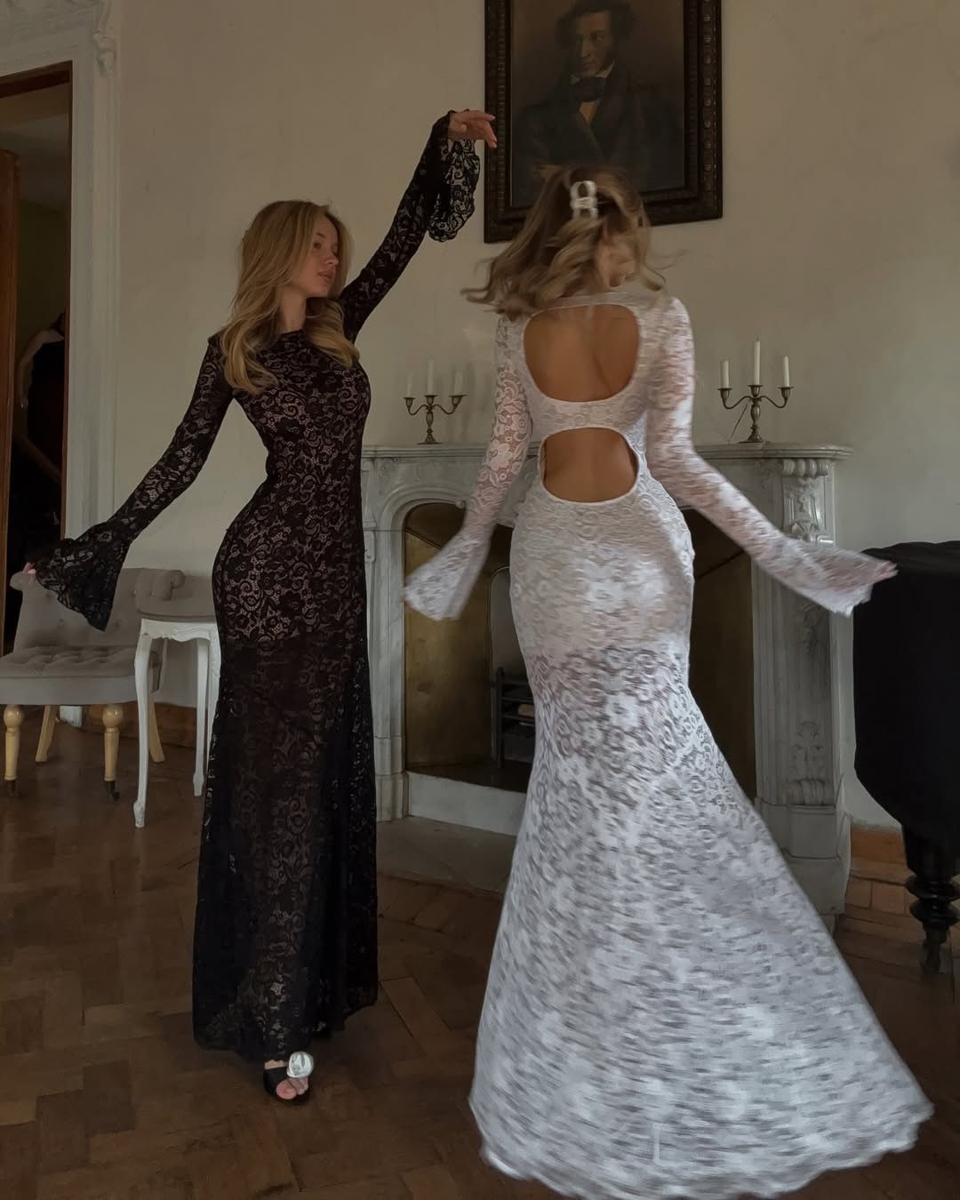 Alluring Jewel Neck Prom Dress Long Sleeve Lace Mermaid Evening Dress GG8026