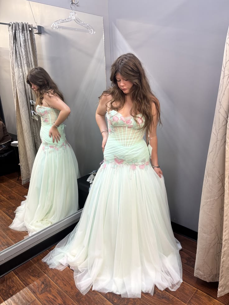 Chic Strapless Green Prom Dress Appliques Tulle Mermaid Evening Dress GG8060