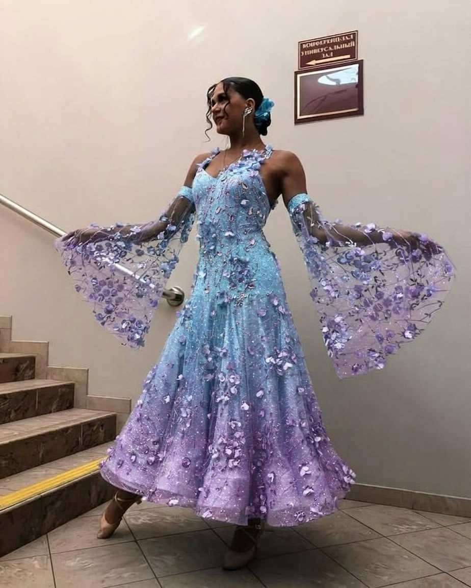 Playful Halter Neck Sequins Prom Dress Gradient Purple Appliques A-Line Evening Dress With Sleeves GG8065