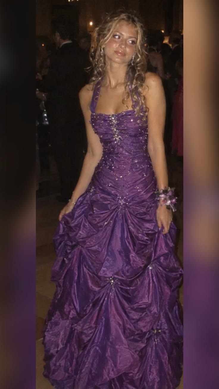 Chic Halter Neck Purple Prom Dress Beaded Satin A-Line Evening Dress GG8080